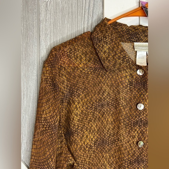 311. Sheer Button Down Blouse LIKE NEW Large - Picture 4 of 7